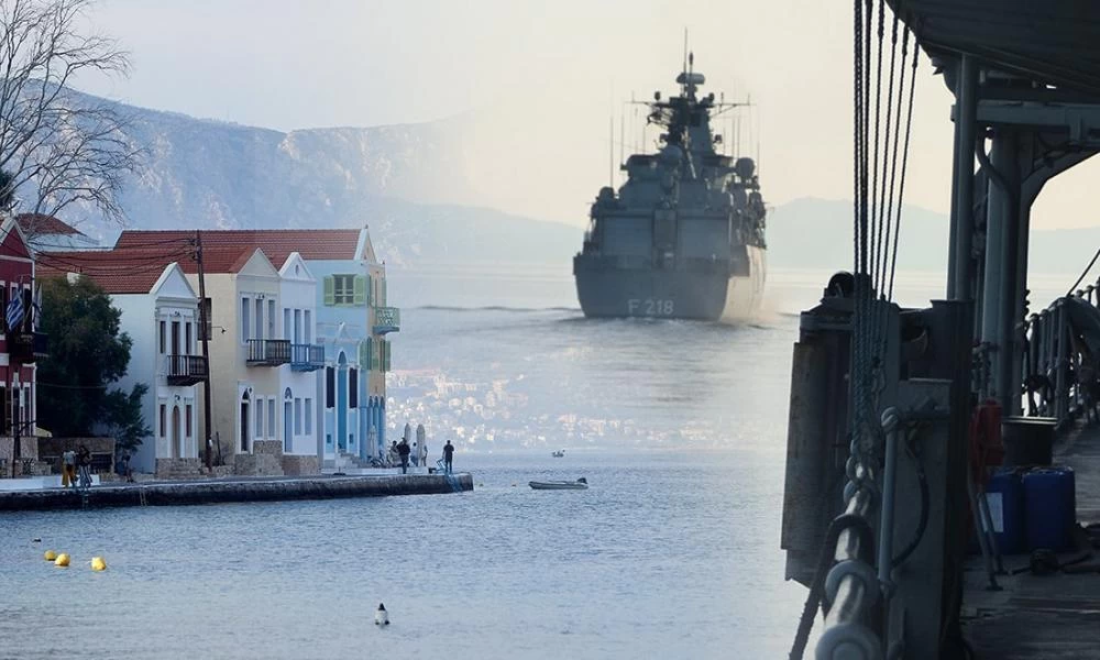 Τουρκική φρεγάτα ανοιχτά του Καστελόριζου-Παίρνει πάλι "φωτιά" η μονταζιέρα της Άγκυρας